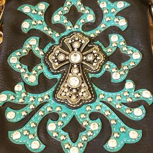 Leather crossbody bag in black and green